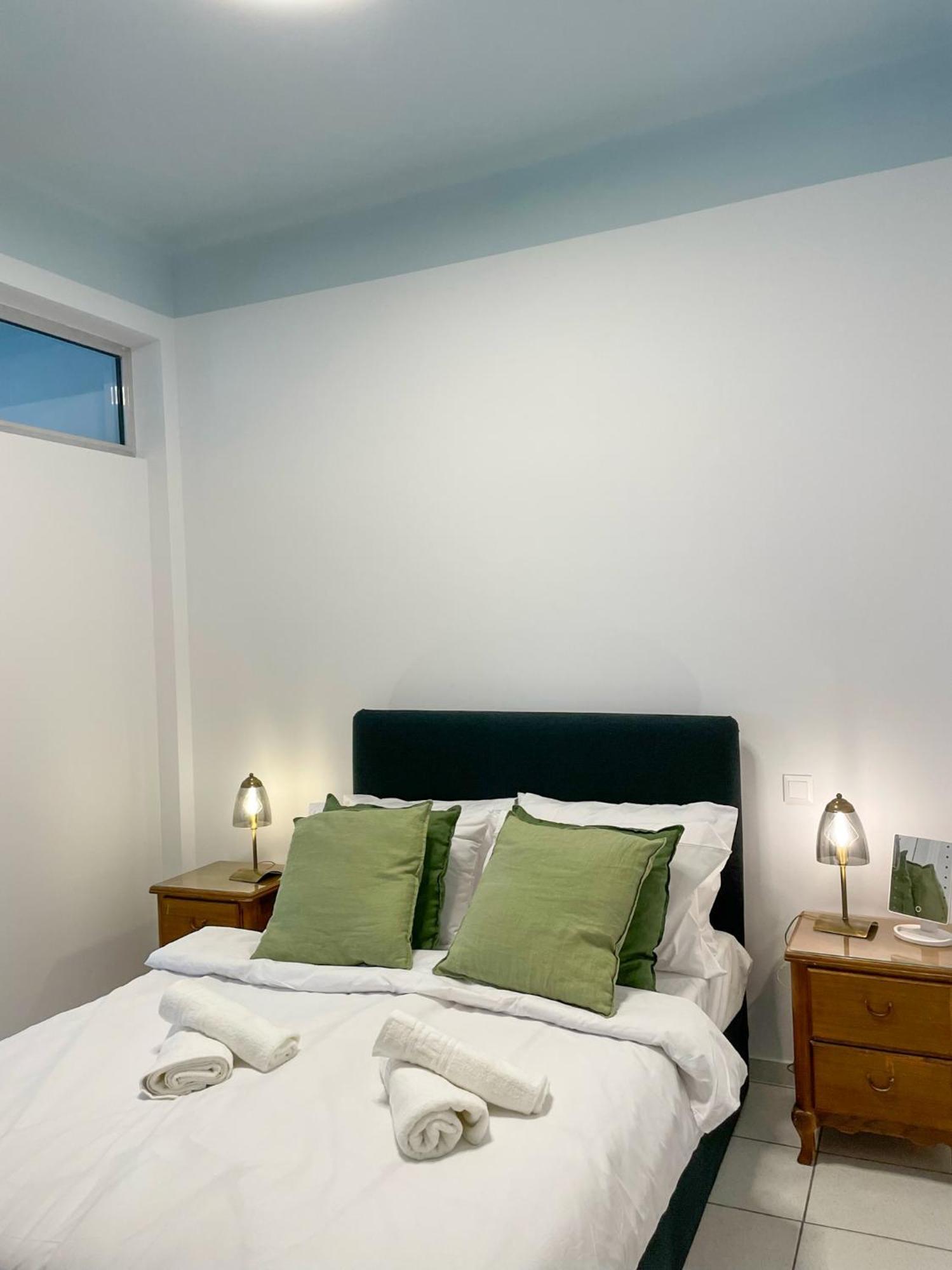 Apartment Near Metro + Port Pireus Eksteriør bilde